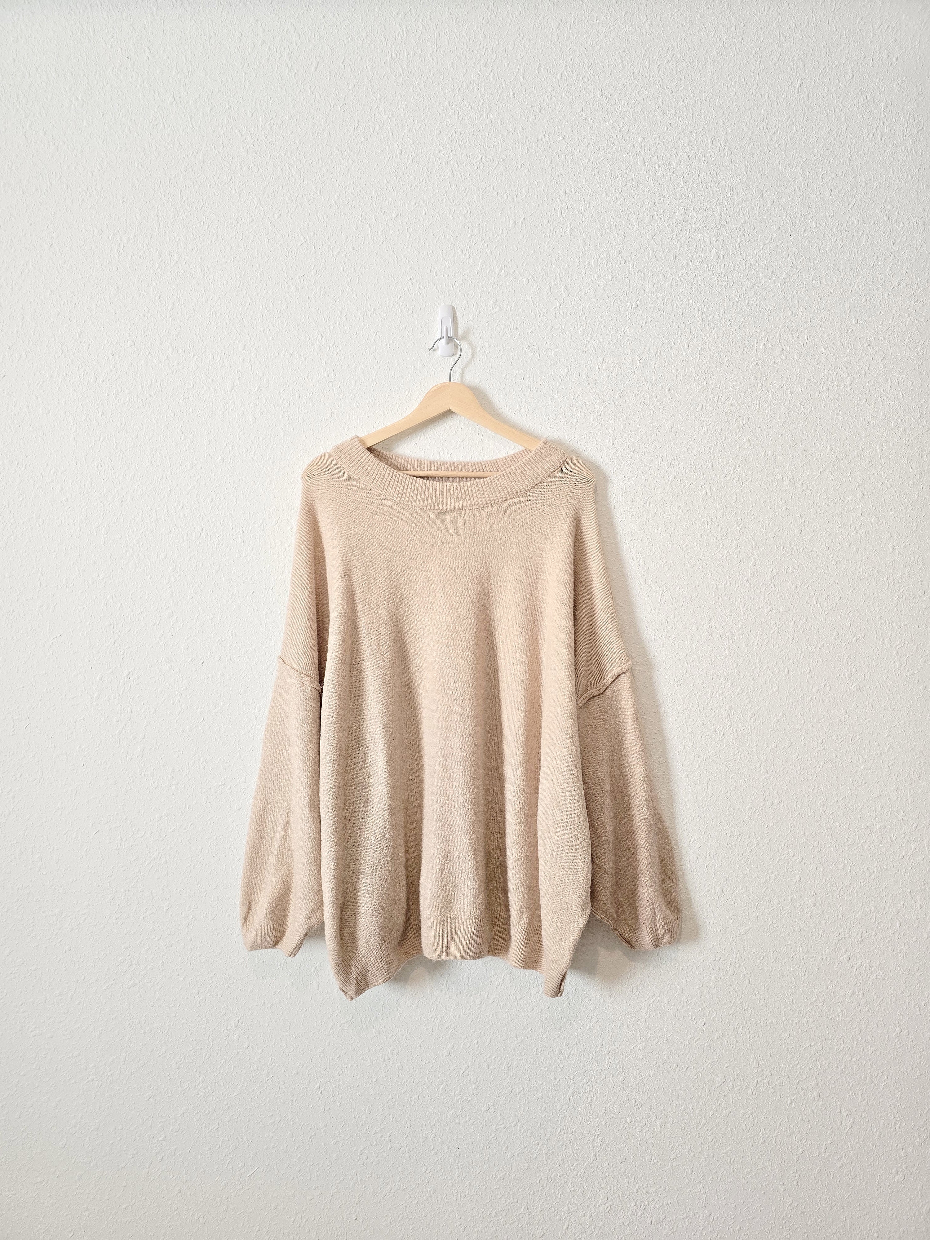 Neutral Cozy Oversized Sweater (L)