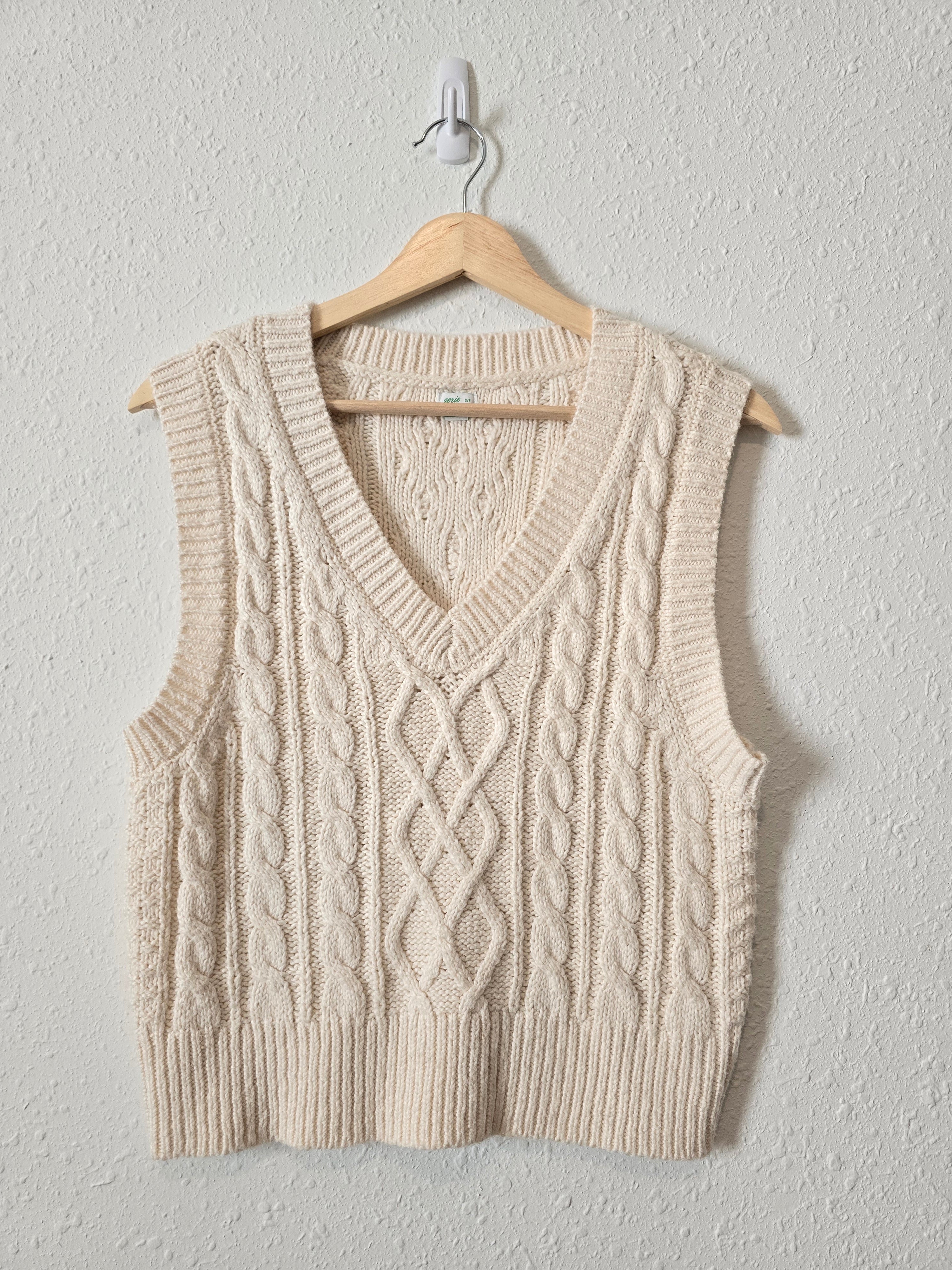 Aerie Cable Knit Sweater Vest (S)