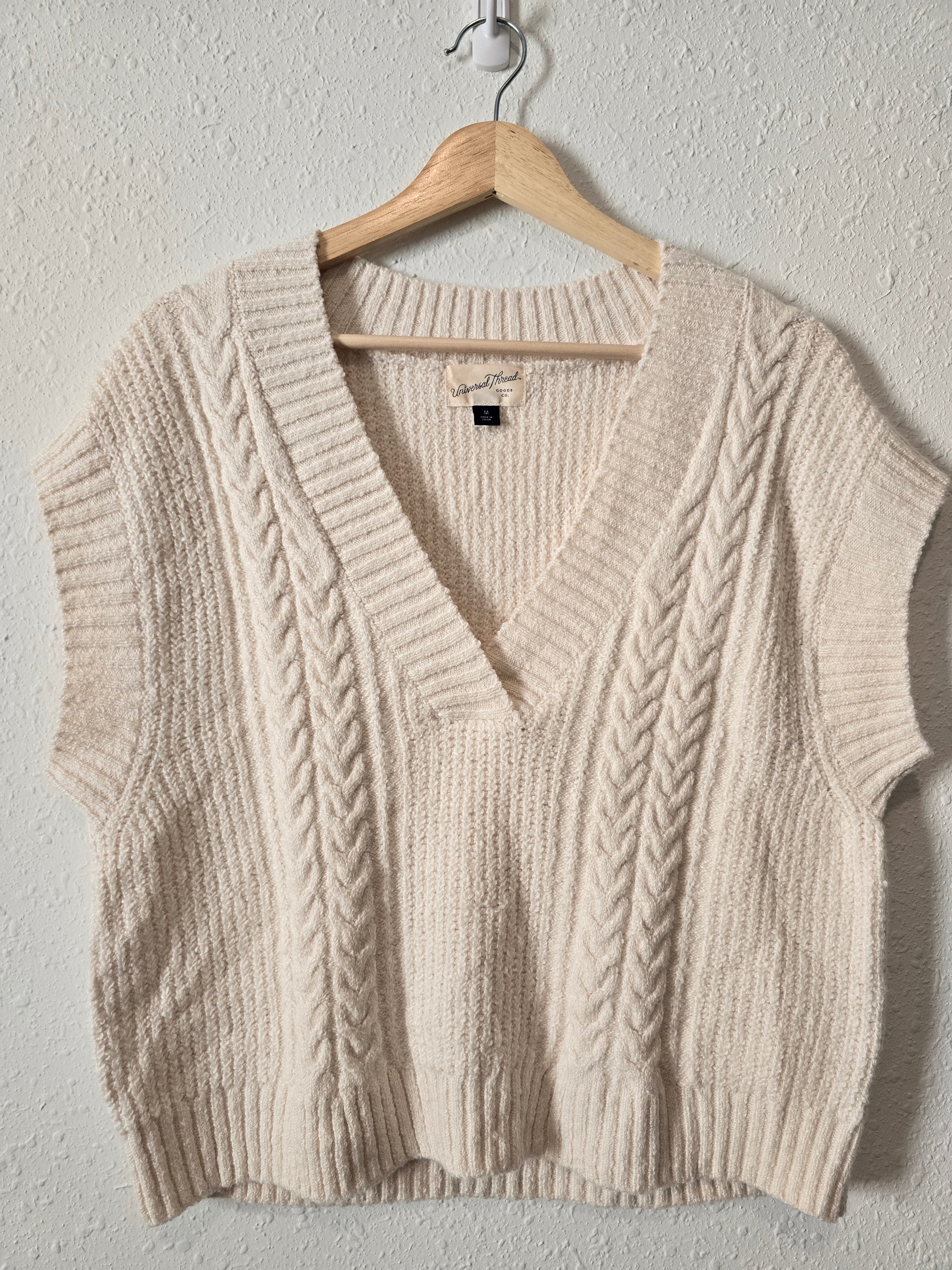 Cable Knit Sweater Vest (M)