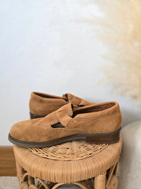 Vintage Camel Leather Loafers (10)