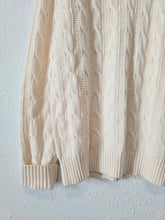 Load image into Gallery viewer, Cable Knit Cotton Sweater (L)
