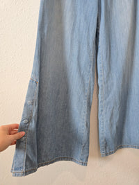 Anthropologie Wide Leg Jeans (29)