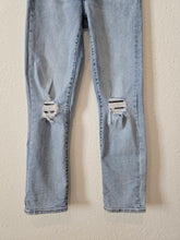 Load image into Gallery viewer, Levi&#39;s Wedgie Straight Jeans (25)
