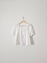 Load image into Gallery viewer, Floral Eyelet Puff Sleeve Blouse (XS)
