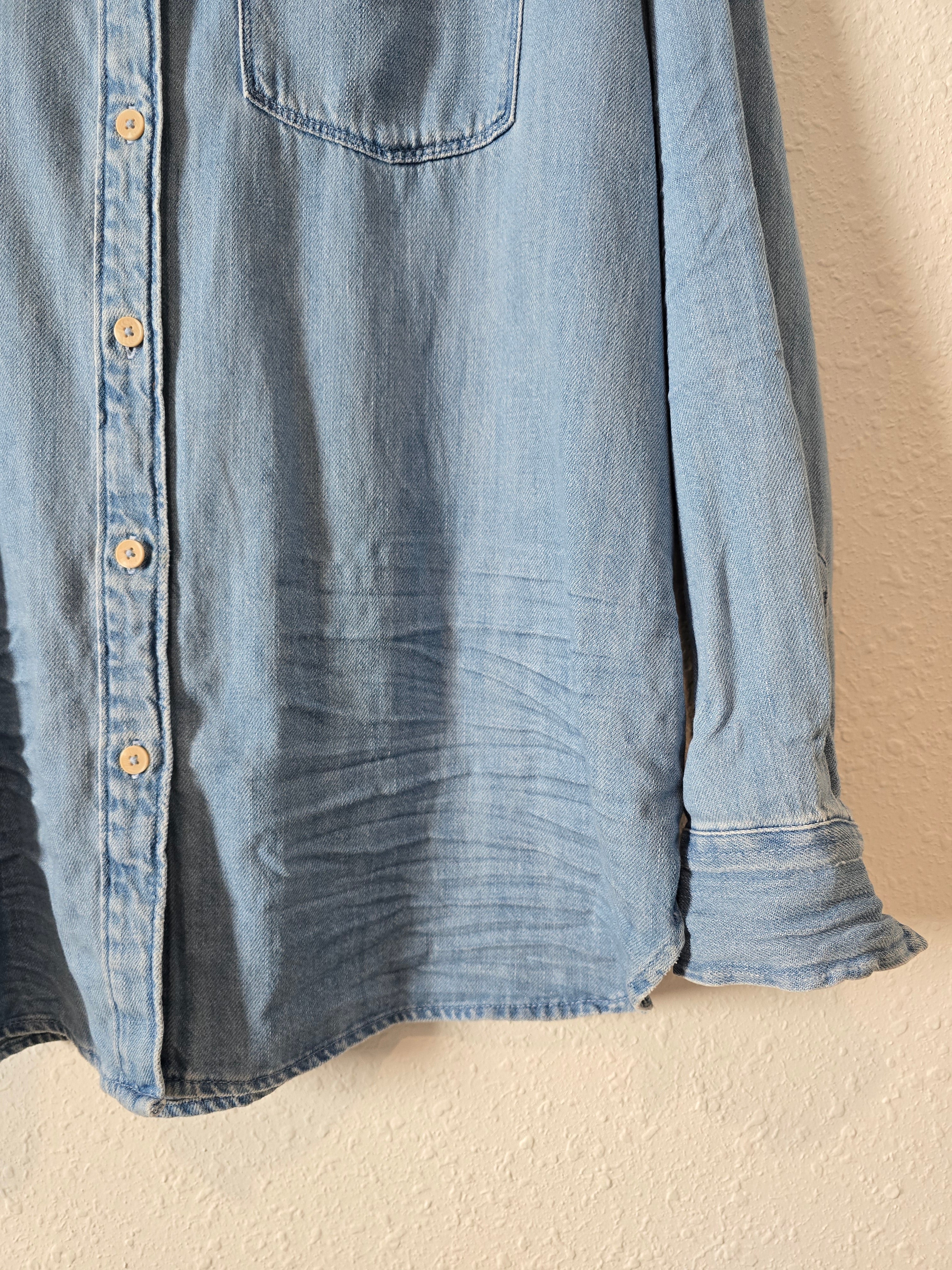 Aerie Oversized Denim Button Up (M)