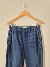 Load image into Gallery viewer, NEW Madewell Pull On Straight Jeans (26)
