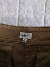 Load image into Gallery viewer, Madewell Wide Leg Crop Pants (28)
