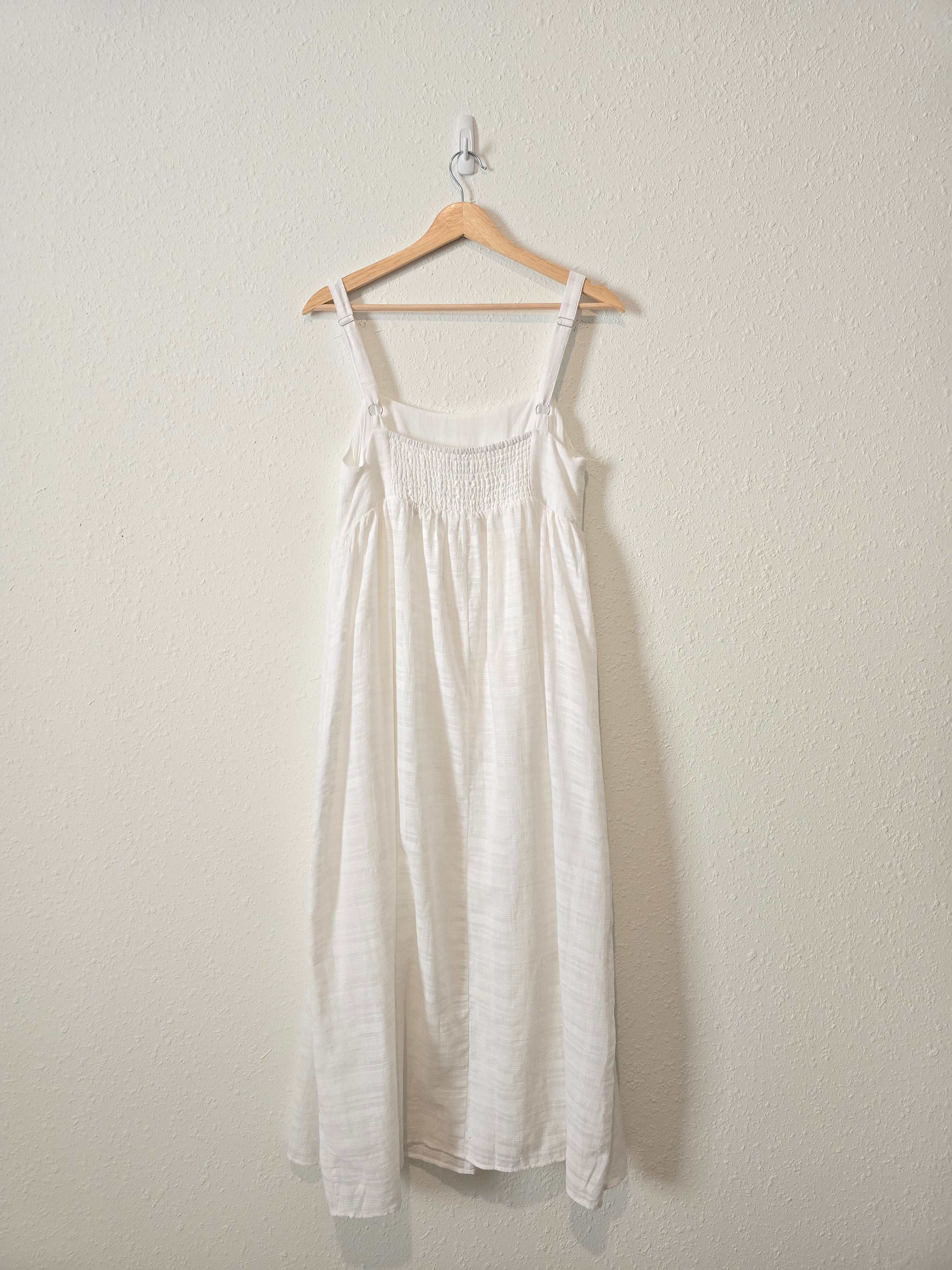 White Flowy Maxi Dress (M)