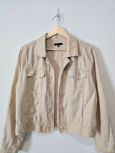 Load image into Gallery viewer, Quince Linen Button Up Jacket (S)
