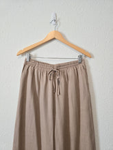 Load image into Gallery viewer, Linen Blend Wide Leg Pants (M)
