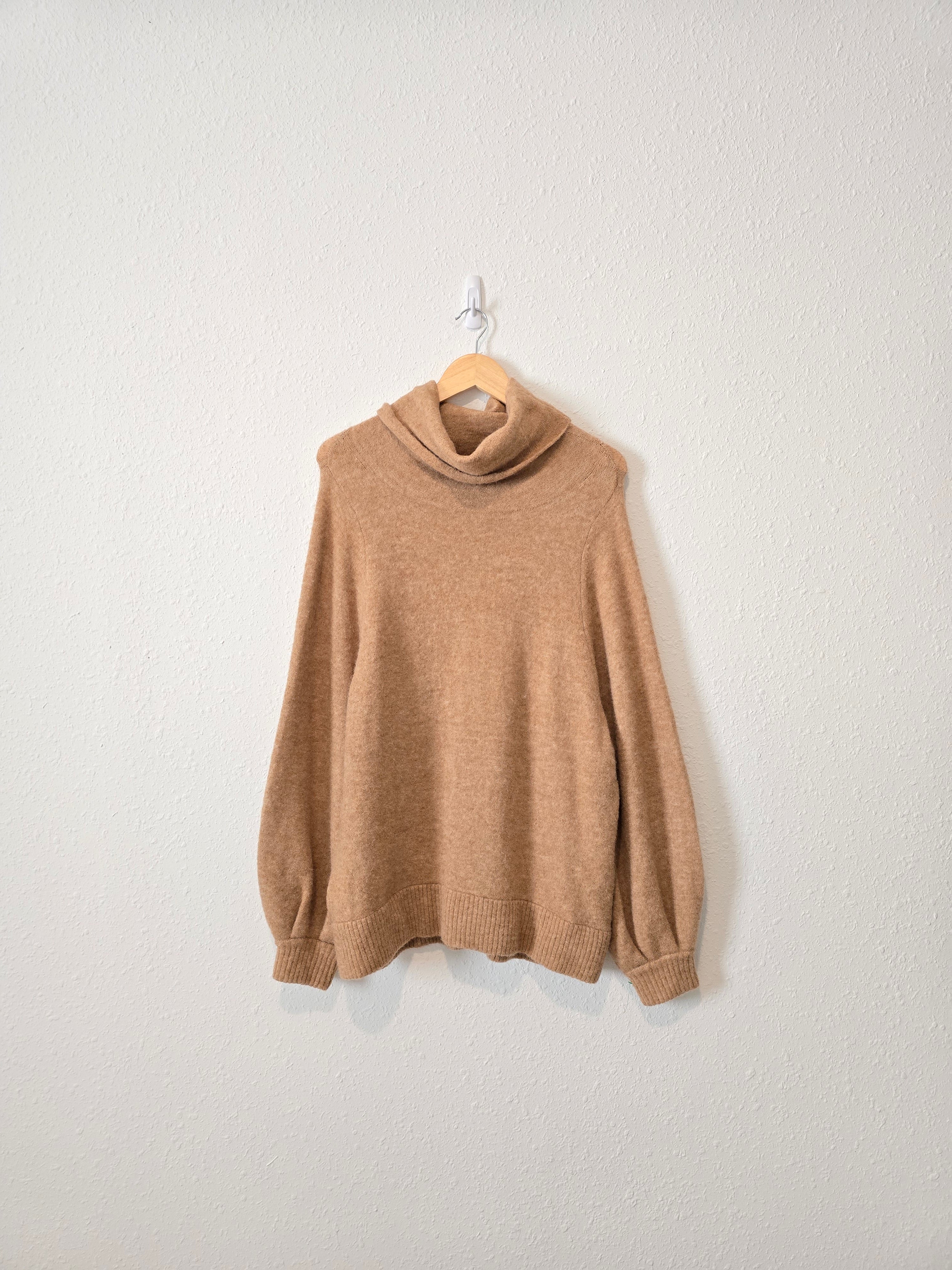 Aritzia Camel Oversized Sweater (M)