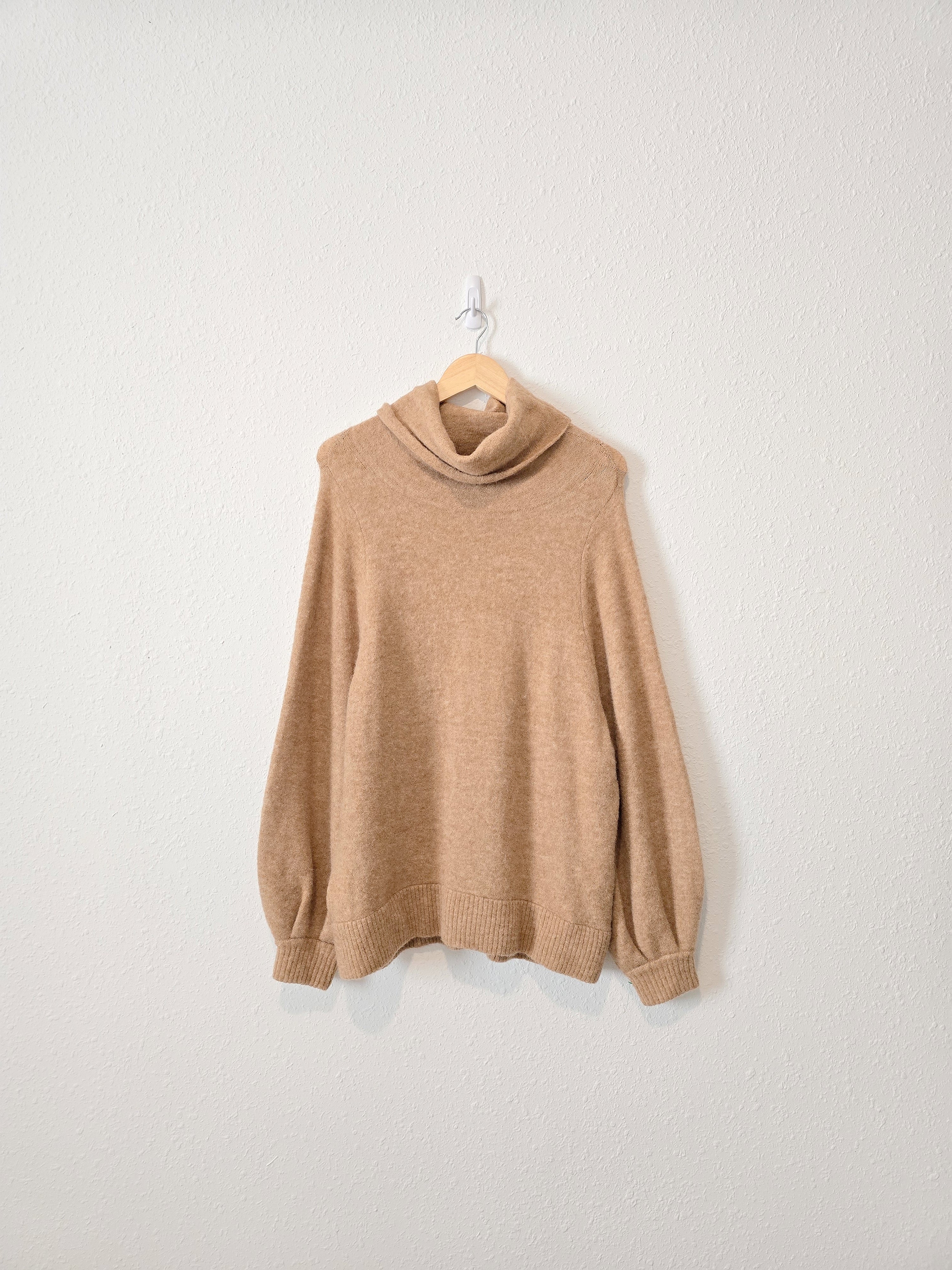 Aritzia Camel Oversized Sweater (M)