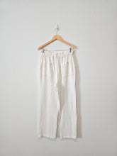 Load image into Gallery viewer, NEW Billabong Gauze Pants (L)
