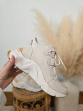 Load image into Gallery viewer, Sorel Neutral Sneakers (7)
