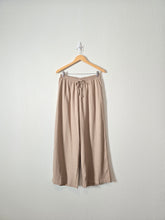 Load image into Gallery viewer, Linen Blend Wide Leg Pants (M)
