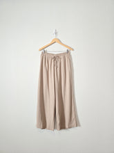 Load image into Gallery viewer, Linen Blend Wide Leg Pants (M)
