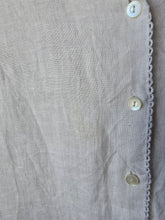 Load image into Gallery viewer, Vintage White Linen Button Up (2)
