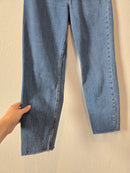 Abercrombie High Rise Mom Jeans (28/6)