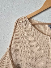 Load image into Gallery viewer, Aerie Chunky Oversized Sweater (S)
