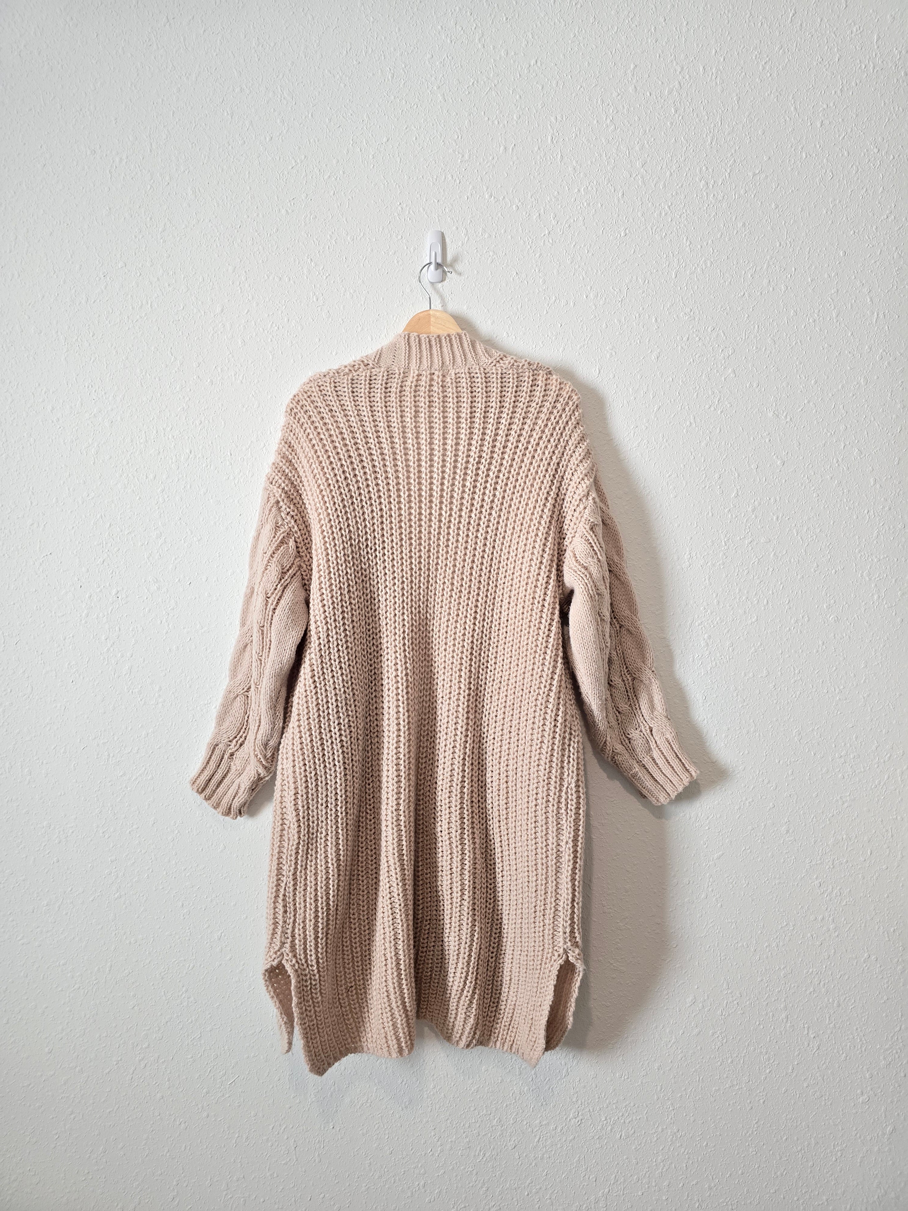 Carly Jean Cozy Textured Cardigan (M)