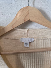 Load image into Gallery viewer, Cream Ribbed Knit Sweater (S)
