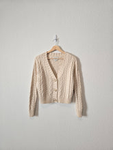 Load image into Gallery viewer, Cable Knit Cropped Sweater (S)
