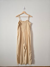 Load image into Gallery viewer, Linen Blend Wide Leg Jumpsuit (L)
