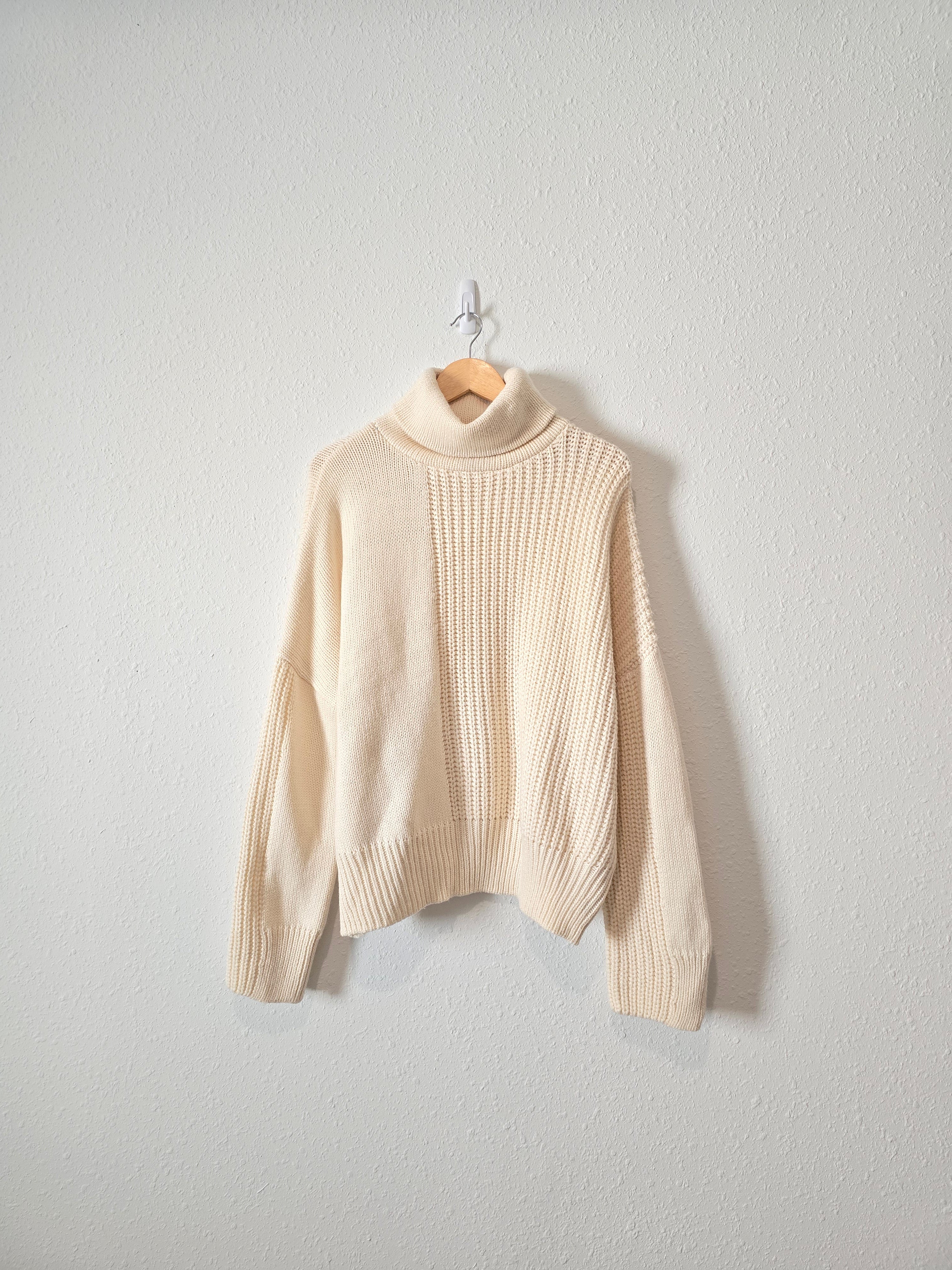 Chunky Turtleneck Sweater (M)