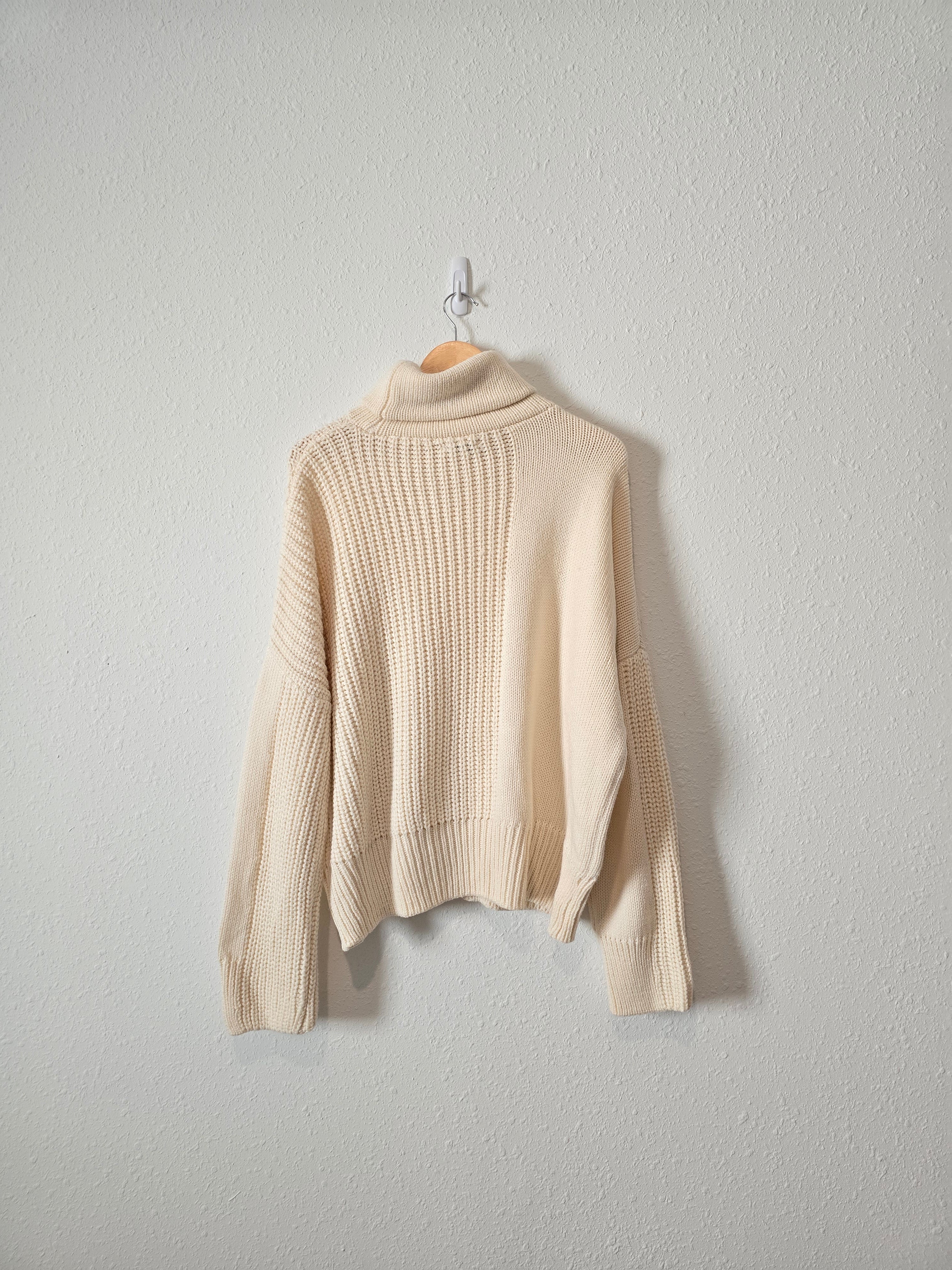 Chunky Turtleneck Sweater (M)