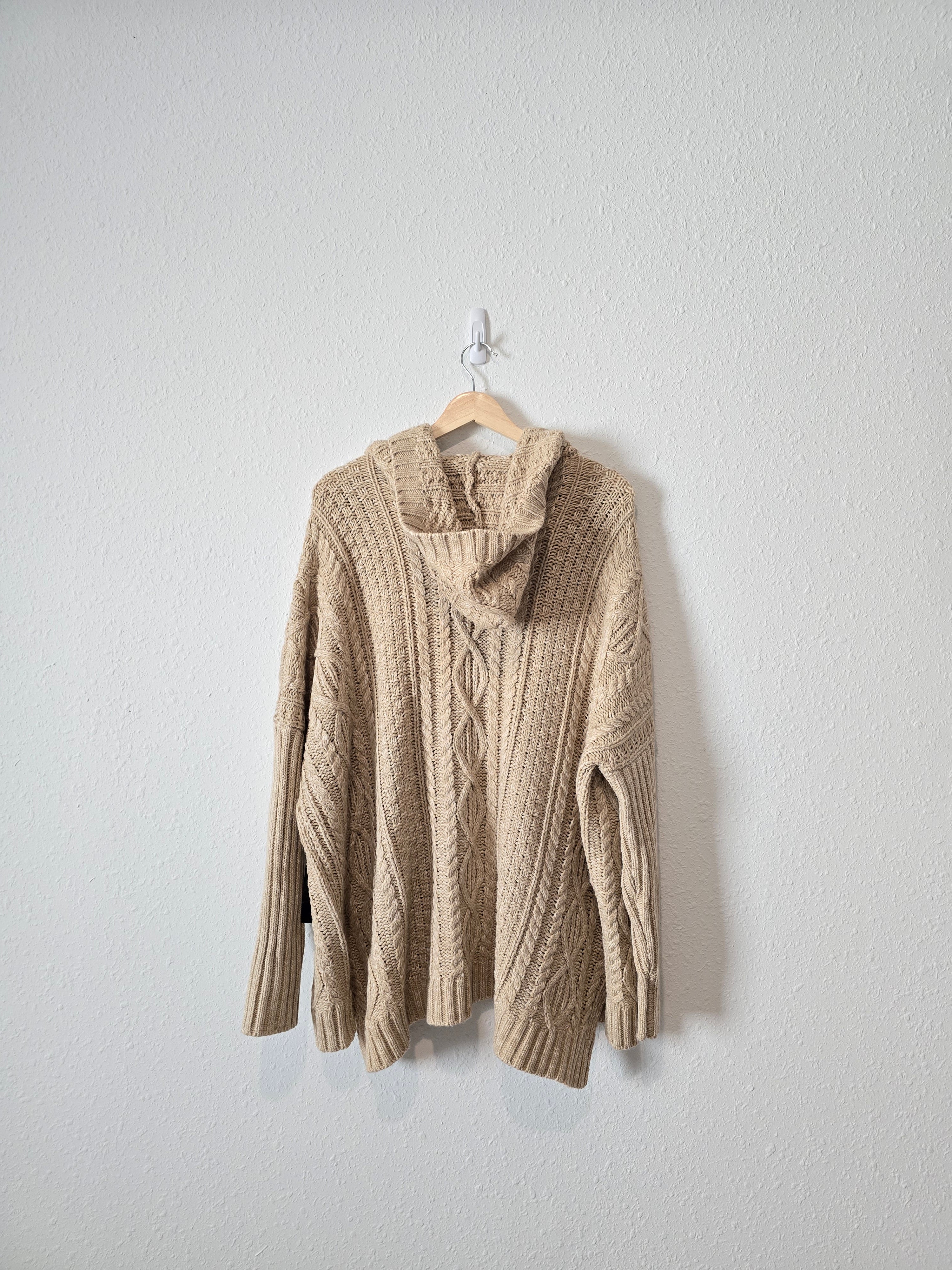 NEW Oversized Cable Knit Cardigan (L)