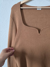 Load image into Gallery viewer, Abercrombie Brown Knit Top (XL)
