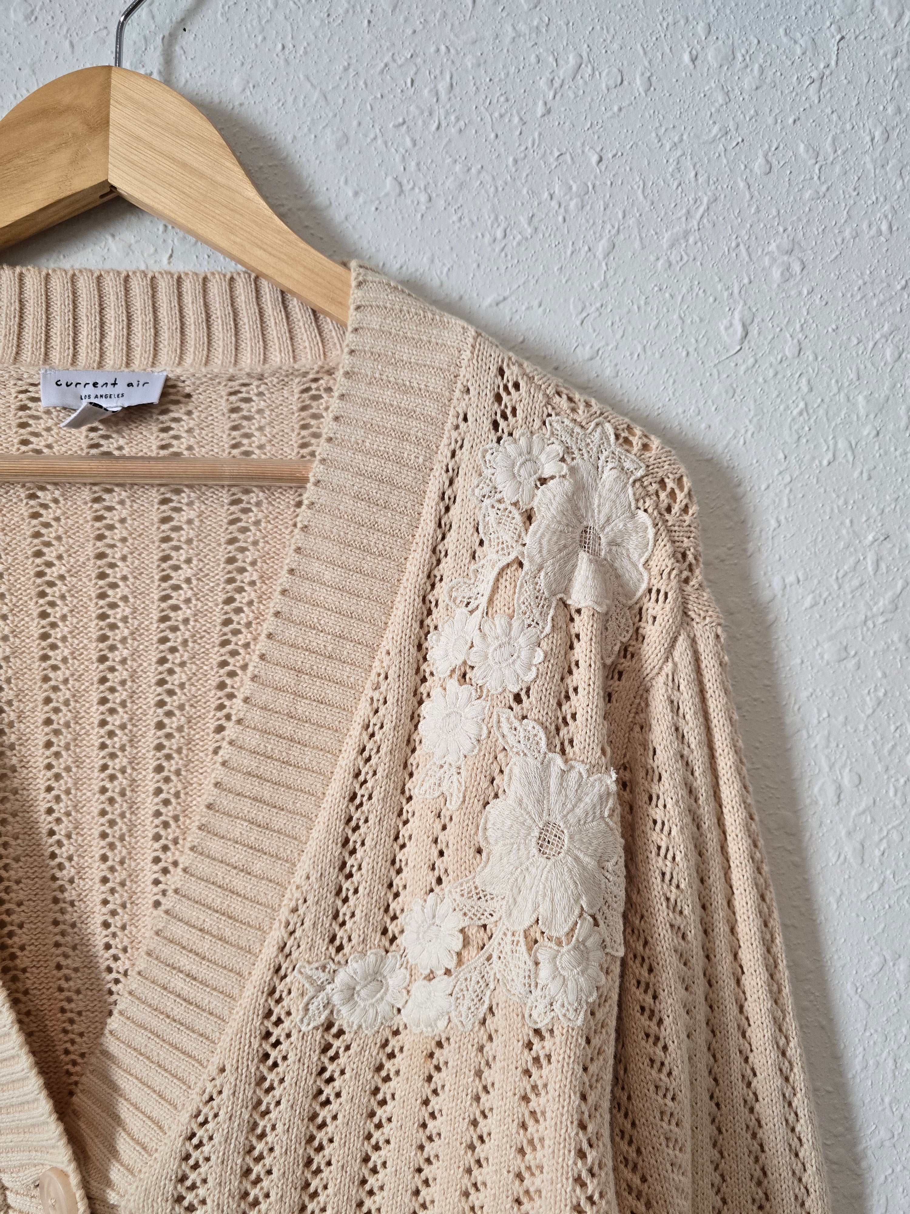 Floral Embroidered Cropped Cardigan (S)