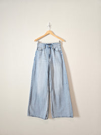 Light Wash Wide Leg Jeans (2)