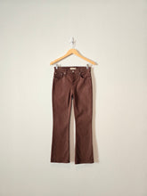 Load image into Gallery viewer, Madewell Brown Kick Out Jeans (26)
