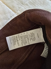 Load image into Gallery viewer, Madewell Brown Kick Out Jeans (26)
