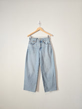 Load image into Gallery viewer, Madewell Perfect Wide Leg Jeans (26)
