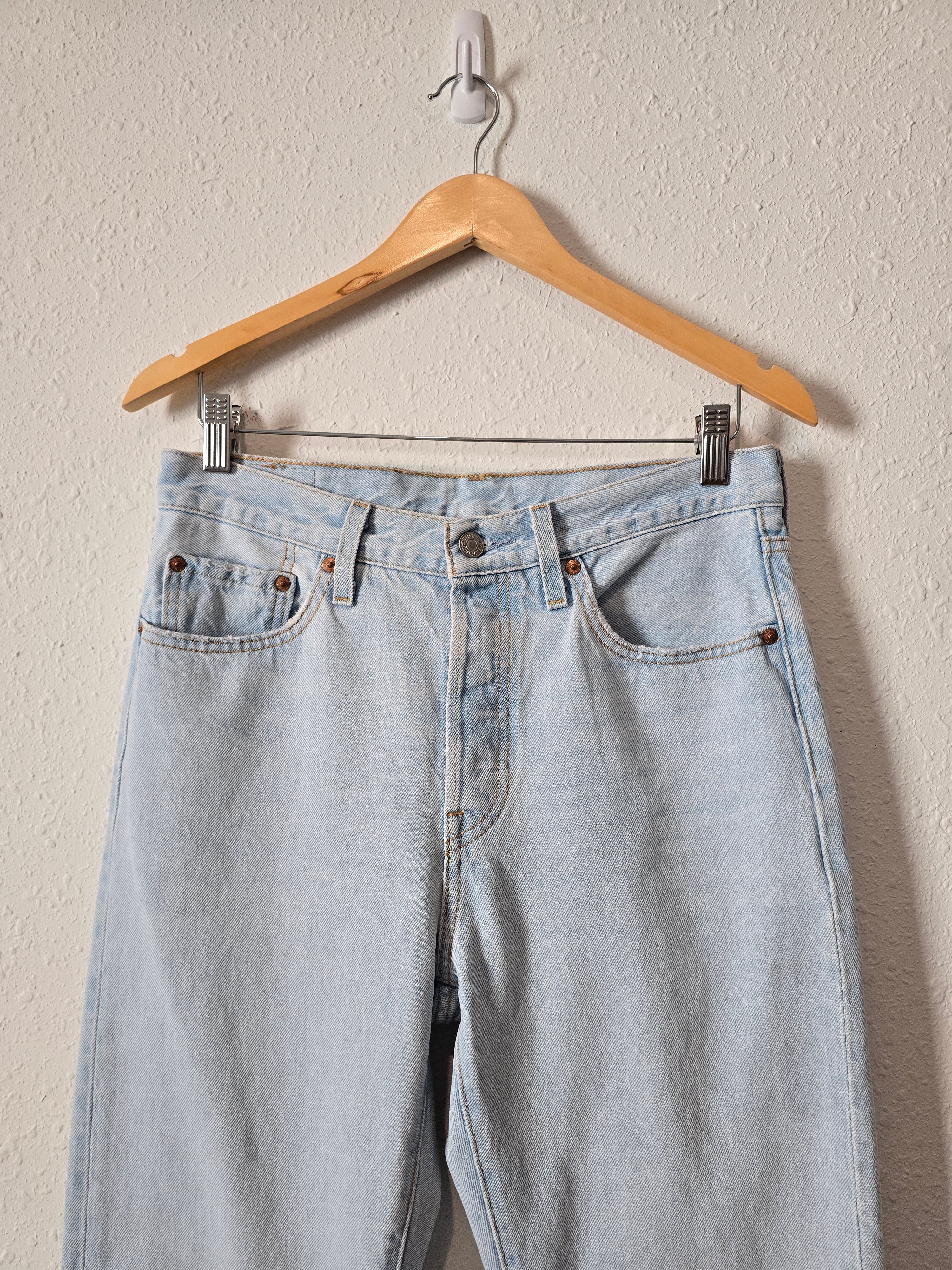 Levi's Light Wash Straight Jeans (28)