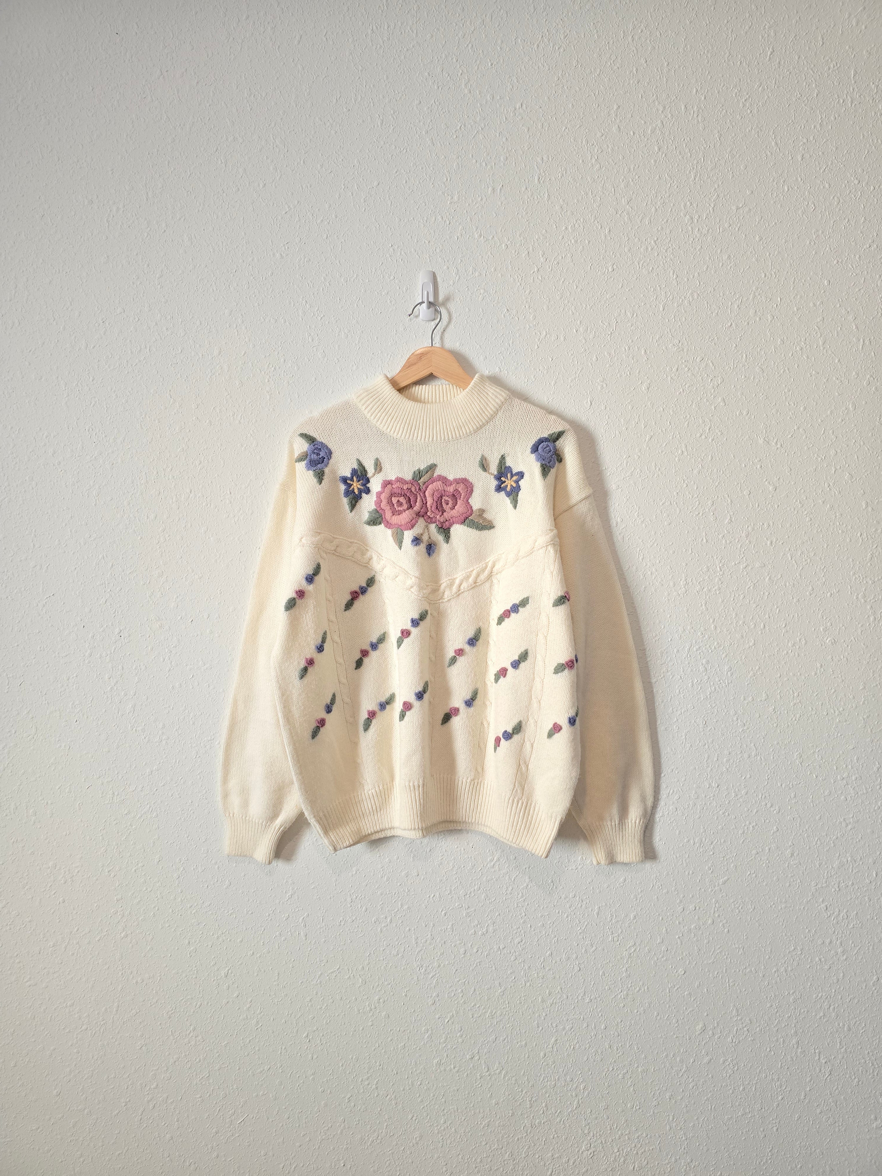 Vintage Floral Embroidered Sweater  (L/XL)