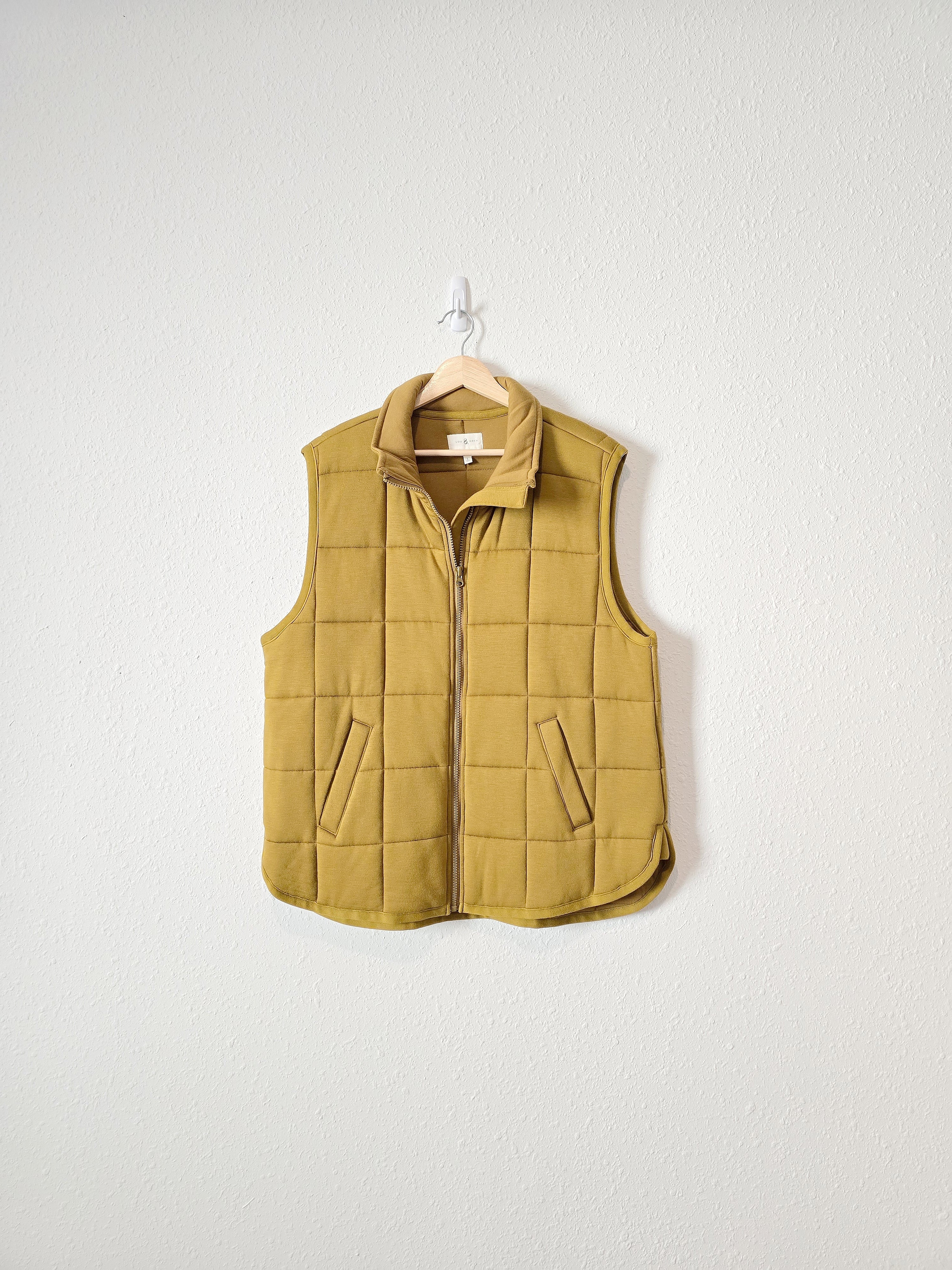 Lou & Grey Quilted Zip Up Vest (L)