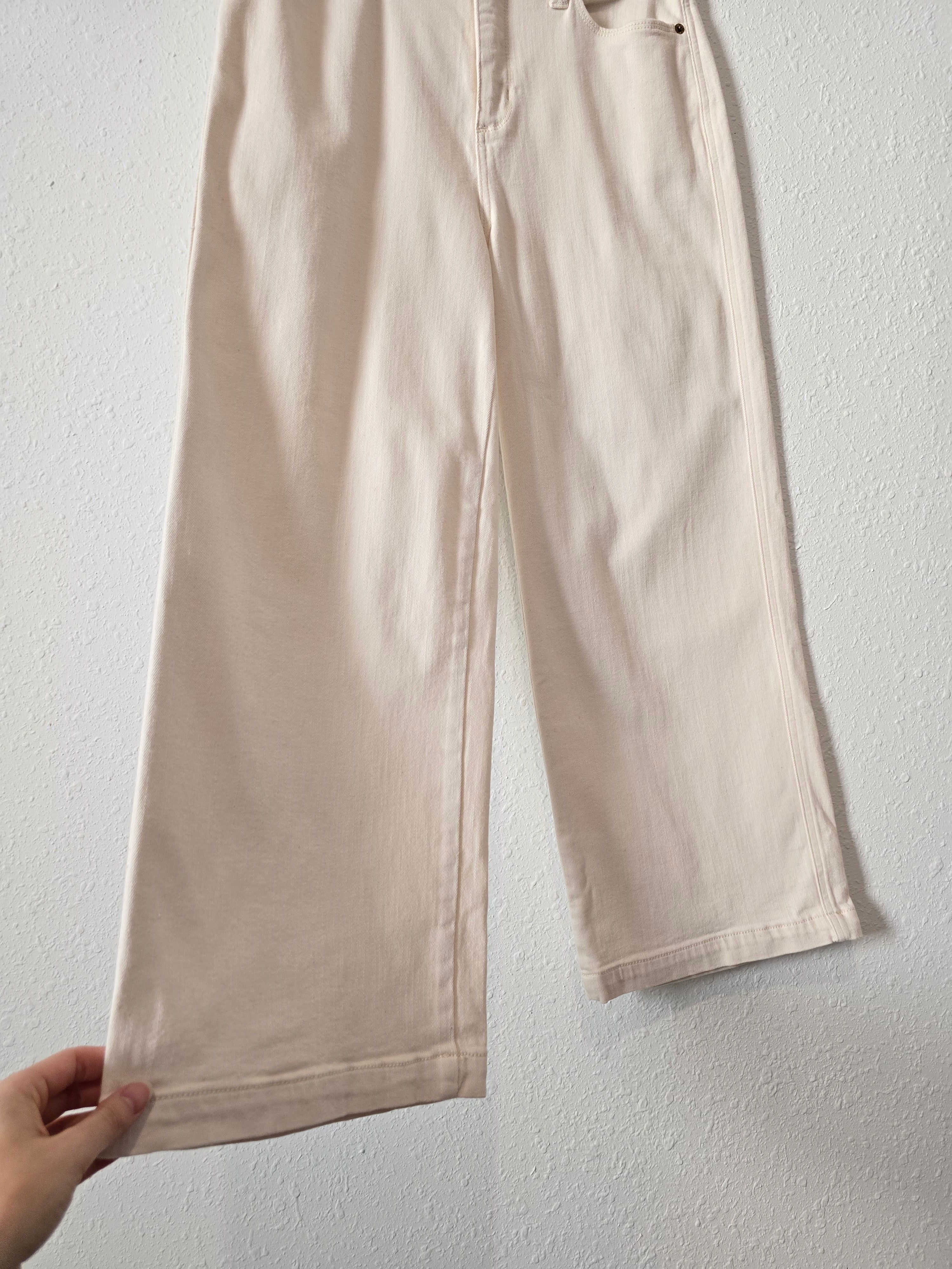 Ecru Wide Leg Jeans (8/29)