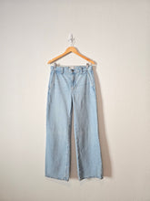 Load image into Gallery viewer, Zara Relaxed Wide Leg Jeans (6)
