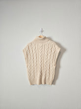 Load image into Gallery viewer, Turtleneck Sweater Vest (S)
