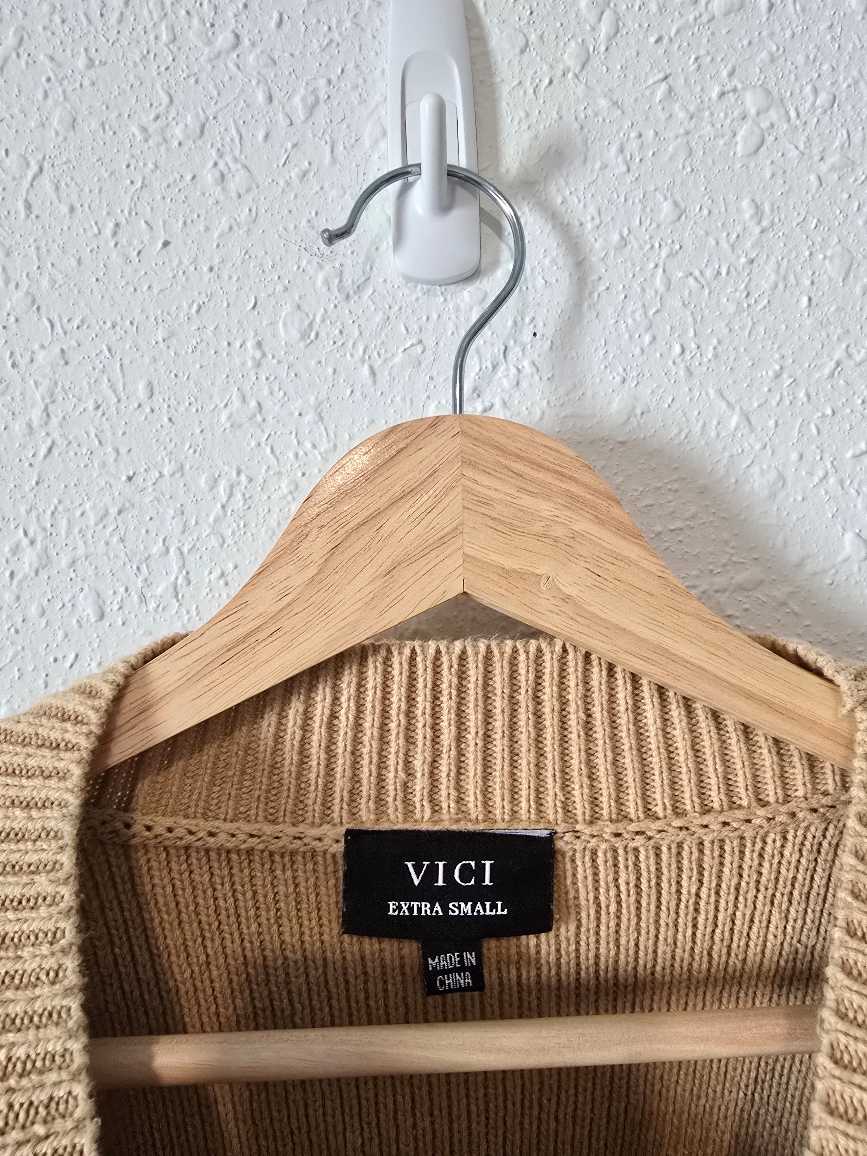 Vici Neutral Oversized Sweater (XS)