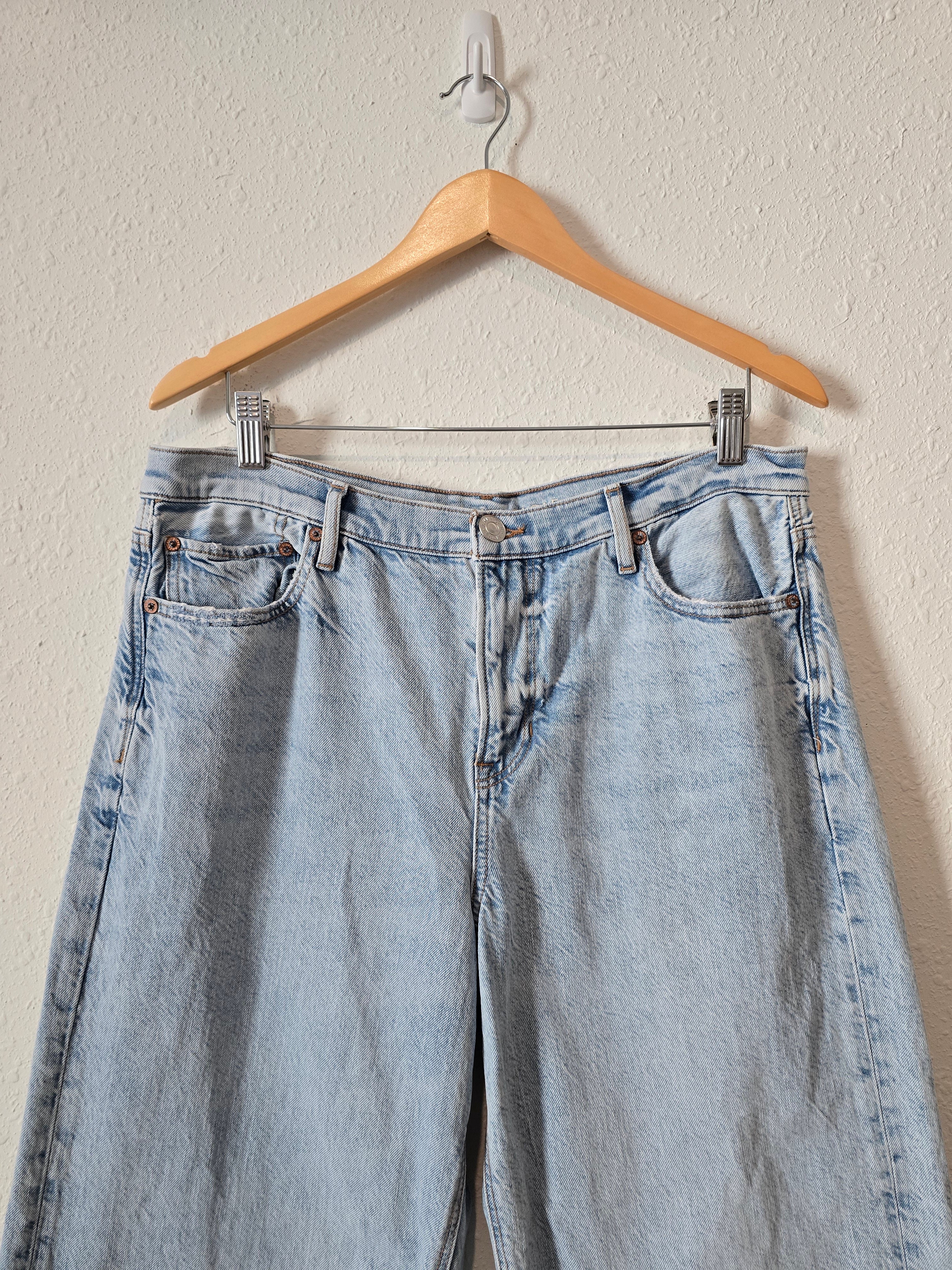Light Wash Wide Leg Jeans (16s)