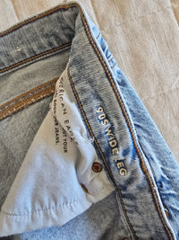 Light Wash Wide Leg Jeans (16s)