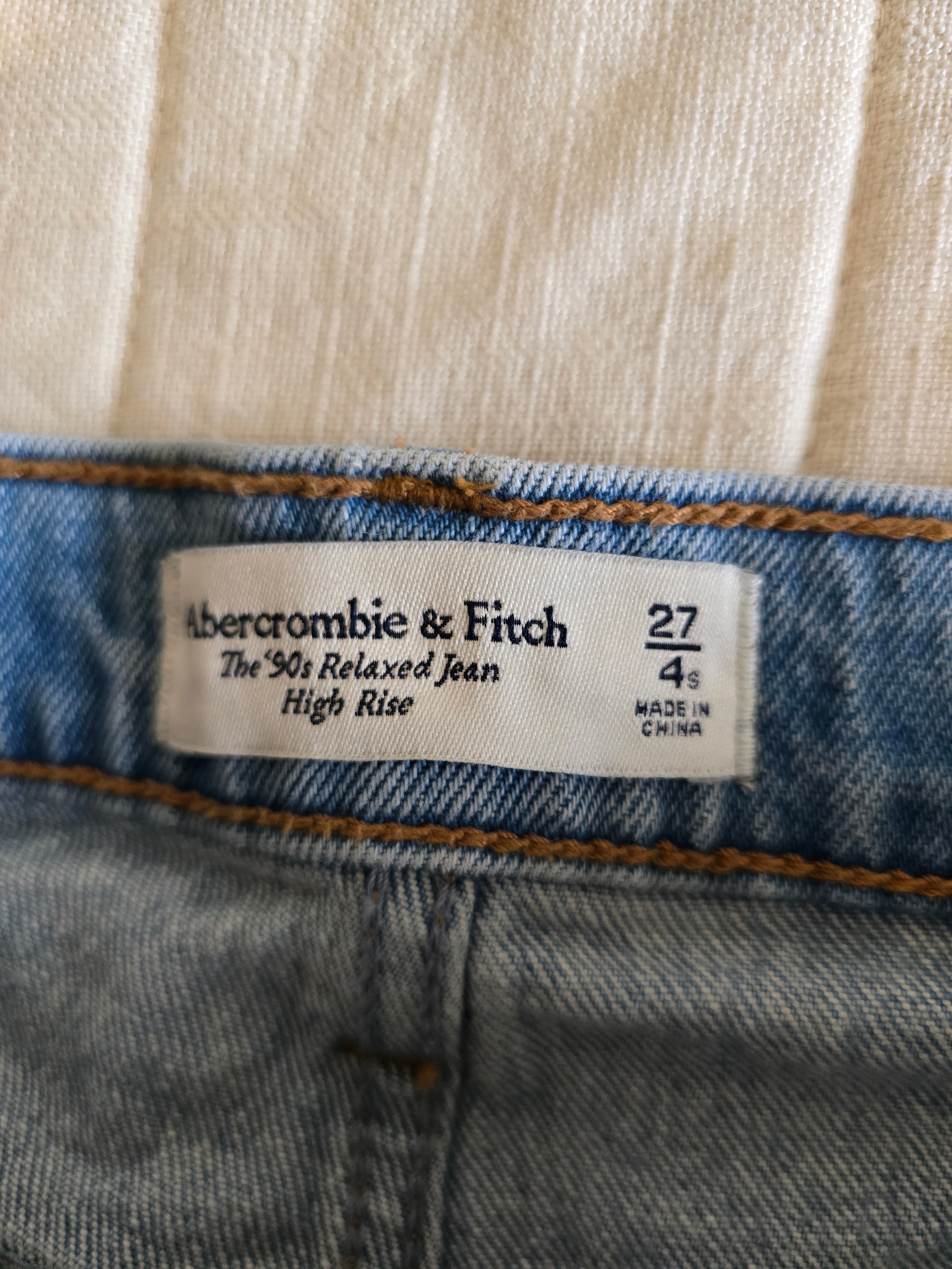 Abercrombie 90s Relaxed Jeans (27/4s)