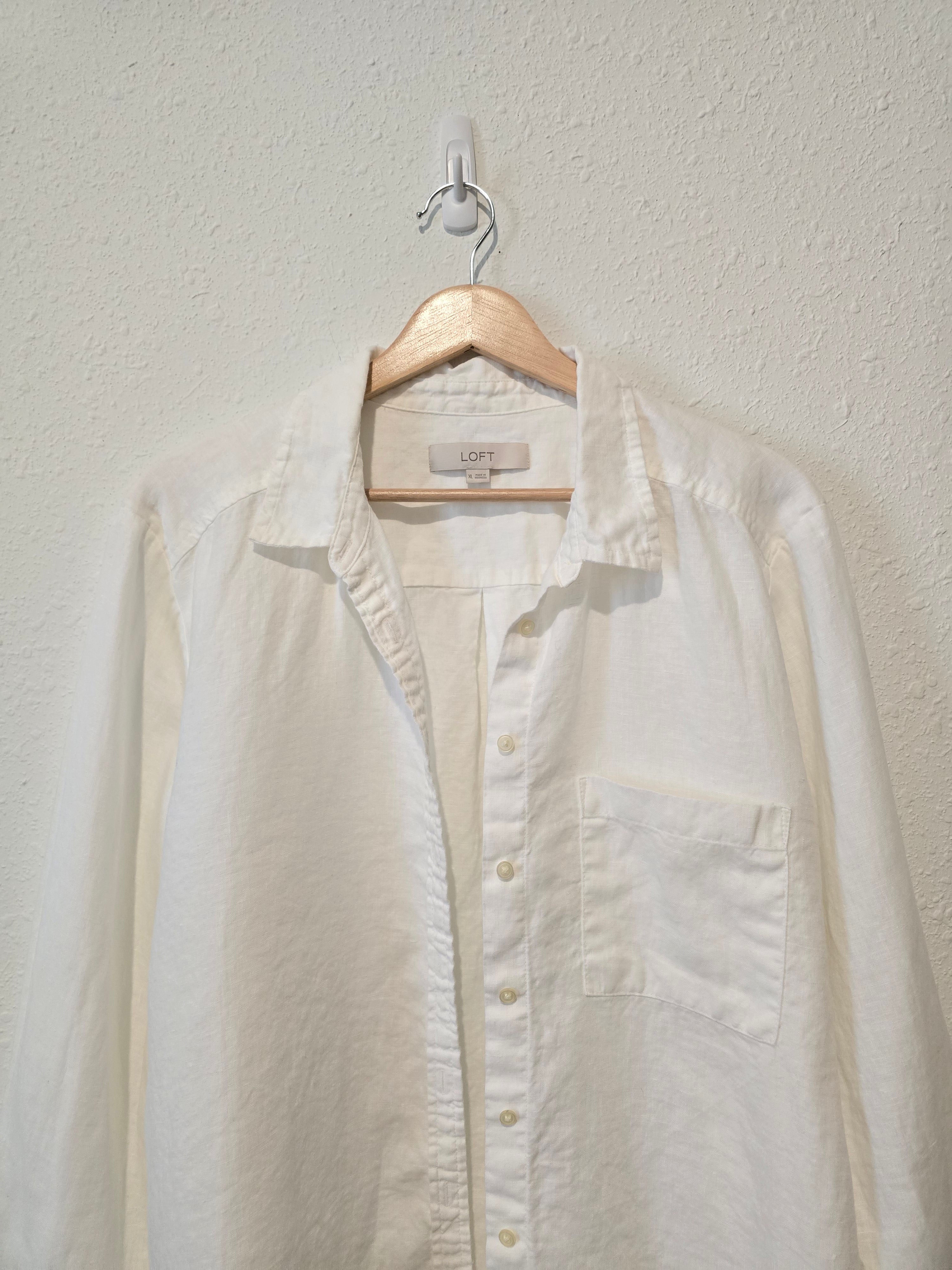 White 100% Linen Button Up (XL)