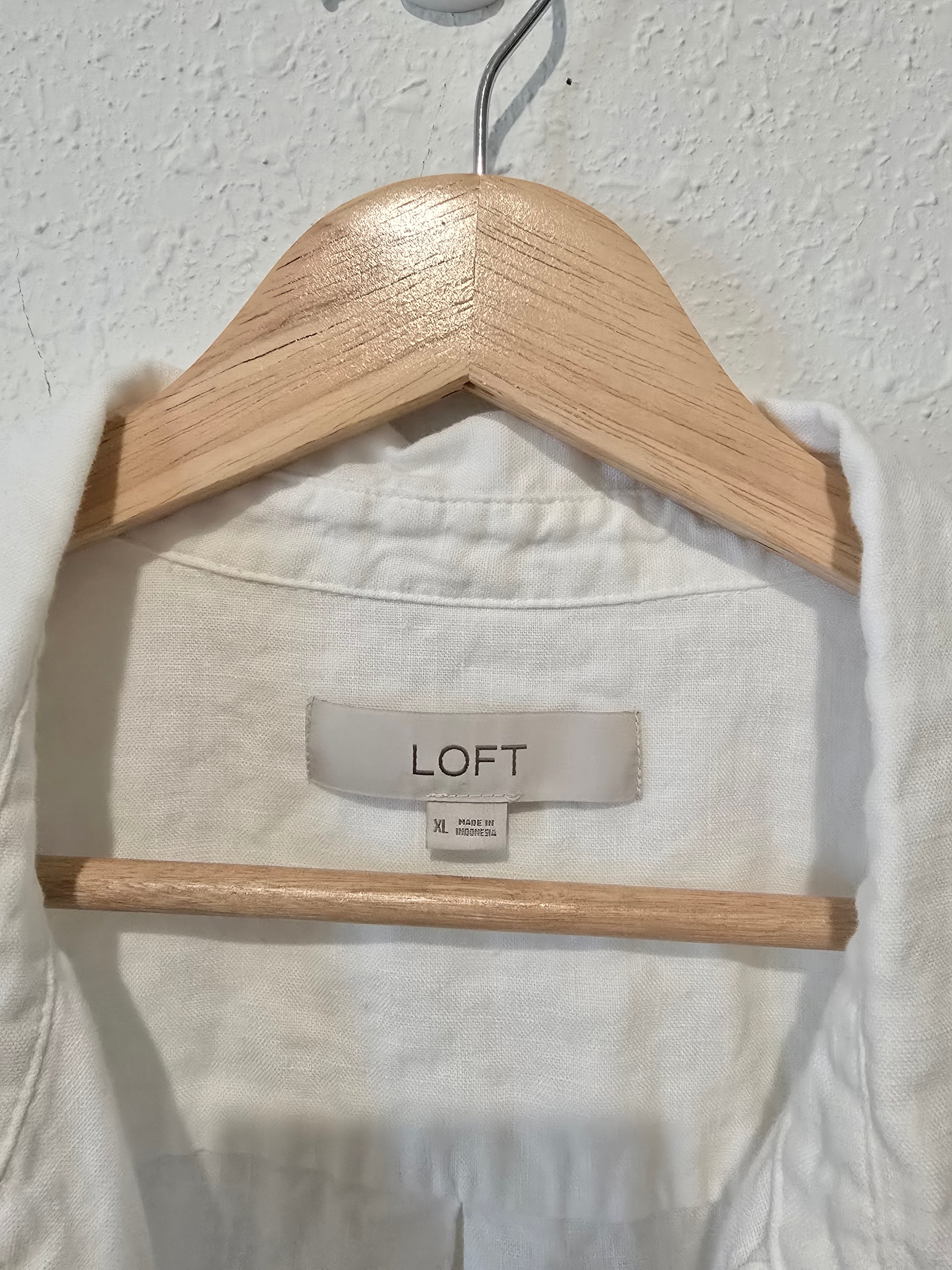 White 100% Linen Button Up (XL)