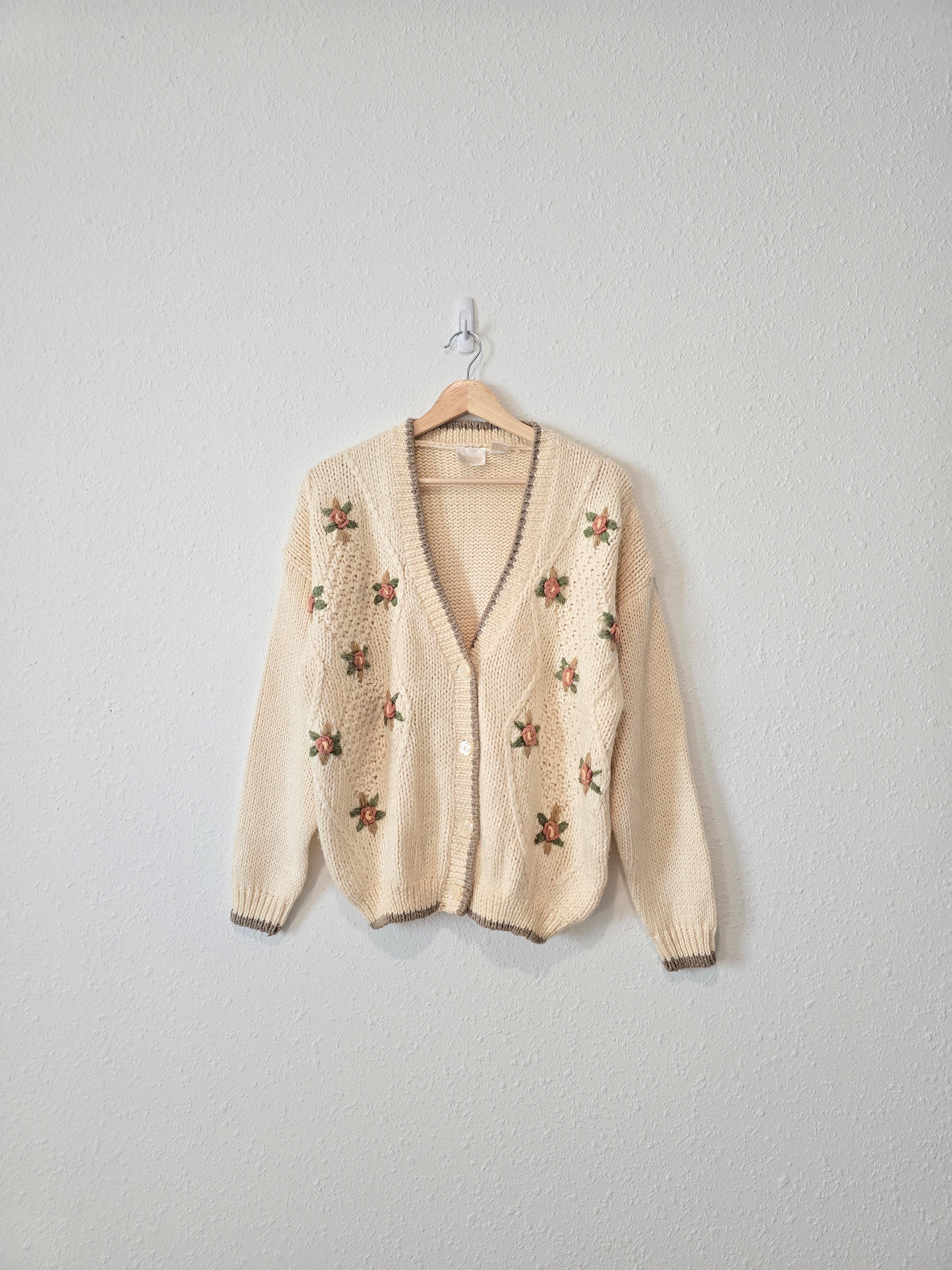 Vintage Floral Embroidered Sweater (L)