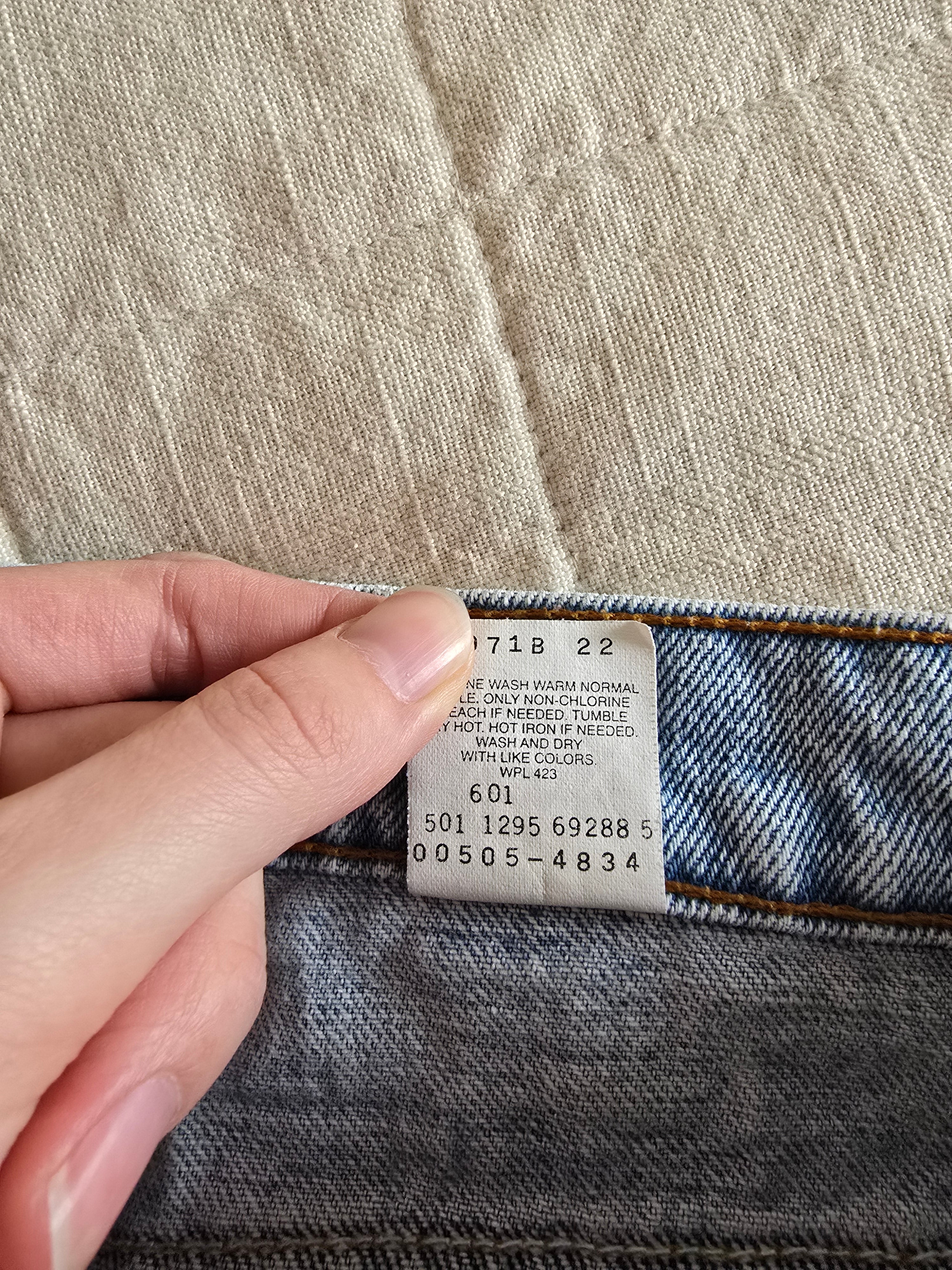 Levi's Light Wash Straight Jeans (31)